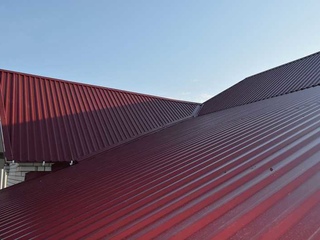 Профлист С18 0.95 мм RAL 3005 Красное Вино 1 - в «Монолит-Металлопрокат».